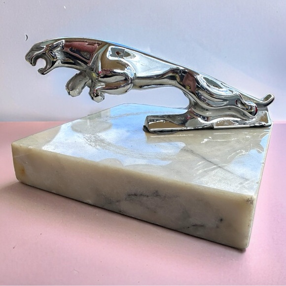 VINTAGE JAGUAR CHROME HOOD ORNAMENT MARBLE MOUNTED - Picture 6 of 16